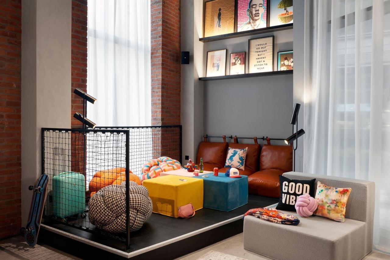 Moxy Manchester City Exterior photo