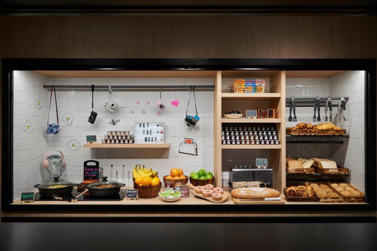 Moxy Manchester City Exterior photo