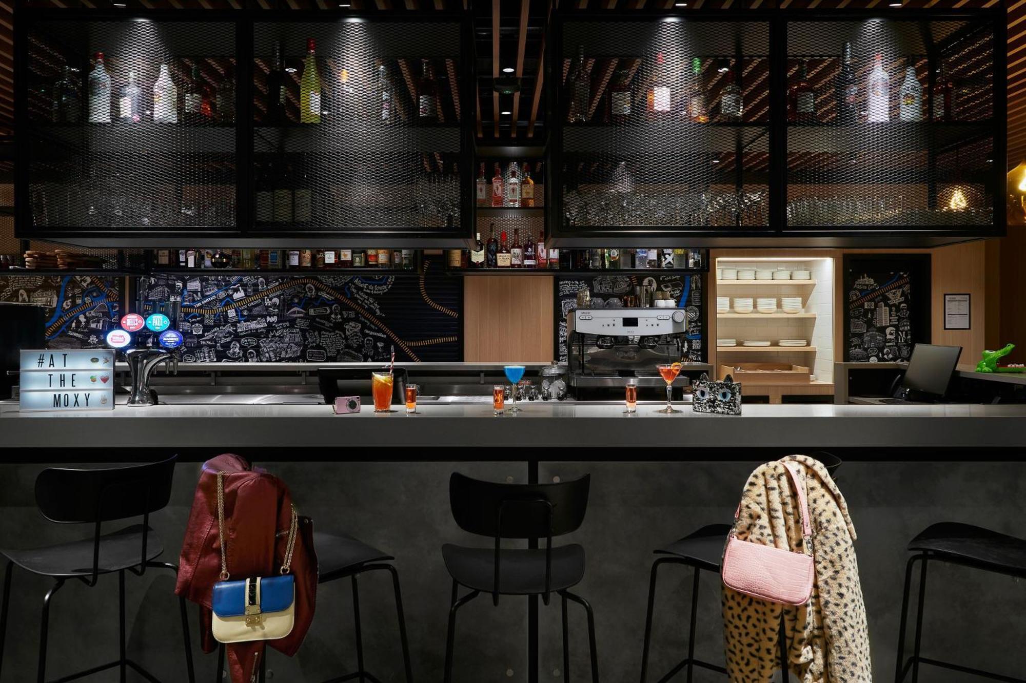Moxy Manchester City Exterior photo